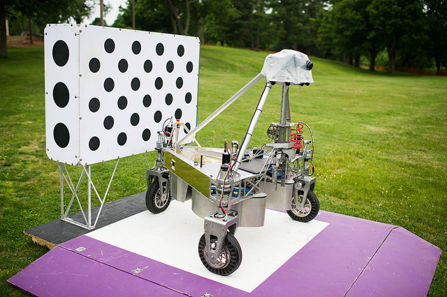 Team Survey's autonomous sample return robot in the field